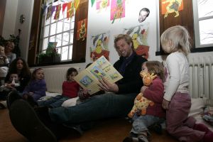 31-01-2006 SHOWBIZZ: HET NATIONALE VOORLEESONTBIJT MET TAL VAN BEKENDE NEDERLANDERS.
foto: Albert den Iseger.