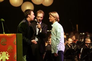09-02-2006 SHOWBIZZ; GOUDEN EN ZILVEREN HARPEN EN EXPORTPRIJS UITGEREIKT. De Zilveren Harpen 2005 werden uitgereikt aan het hiphopduo Pete Philly en Perquisite de Limburgse Stevie Ann en de 16-jarige zanger Thomas Berge. De Gouden Harpen gingen naar Brigitte Kaandorp, Ferry Maat en Geus Meeuwis. De exportprijs ging naar Within Temptation.
foto: Albert den Iseger.