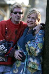 01-02-2006 SHOWBIZZ; VIOLA HOLT 24 UUR UIT HET BIG BROTHER HOTEL.Viola Holt had afgelopen weekend 24 uur vrij gekregen om met haar Peter leuke dingen te gaan doen en even een beetje bijkomen van alle ontwikkelingen in het hotel. Maar Viola ging collecteren bij haar buurtjes, vrienden,bakker,slager en supermarkt, allemaal tengoede voor de kinder huizen van Mappa Mondo. Meer omtrent de 24 uur van Viola deze week in de Prive.
foto: Albert den Iseger.