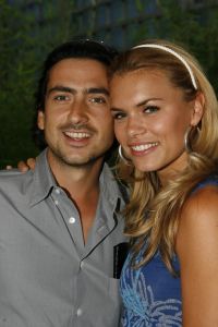 06-02-2007 SHOWBIZZ; NICOLETTE VAN DAM TERUG BIJ EX PARTNER CARMINE.Na een breuk tussen het paar van een paar maanden schijnt het geluk nu weer terug te zijn bij het jonge paar. Alles is vergeven en vergeten aldus Nicolette, wij zijn weer helemaal gelukkig.
foto;Albert den Iseger.