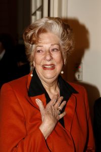 26-01-2007 SHOWBIZZ: ELLEN VOGEL KRIJGT EERSTE BOEK UITGEREIKT OVER HAAR LEVEN; Dit boek is een eerbetoon aan een van de grootste Nederlandse actrices van na de Tweede Wereldoorlog Ellen Vogel.
foto: Albert den Iseger