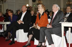 26-01-2007 SHOWBIZZ: ELLEN VOGEL KRIJGT EERSTE BOEK UITGEREIKT OVER HAAR LEVEN; Dit boek is een eerbetoon aan een van de grootste Nederlandse actrices van na de Tweede Wereldoorlog Ellen Vogel.
foto: Albert den Iseger