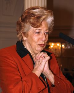 26-01-2007 SHOWBIZZ: ELLEN VOGEL KRIJGT EERSTE BOEK UITGEREIKT OVER HAAR LEVEN; Dit boek is een eerbetoon aan een van de grootste Nederlandse actrices van na de Tweede Wereldoorlog Ellen Vogel.
foto: Albert den Iseger