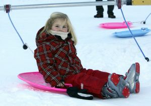 13-02-2008 KONINKLIJK HUIS;  KONINKLIJKE FAMILIE OP WINTERSPORTVAKANTIE IN LECH.
Koningin Beatrix - Prins Willem Alexander - Prinses Maxima met hun kinderen Amalia-Alexia en Ariane en Prins Constantijn met Prinses Laurentien met hun kinderen Eloise-Claus Casimir en Leonore zijn op wintersport vakantie in het prachtige Lech. Alexander en Maxima met hun kinderen verbleven in een gehuurde villa en Koningin Beatrix met Constantijn en Laurentien en de kinderen in hotel Post waar zij al vele jaren de naast gelegen villa huren.
foto: Albert den Iseger.