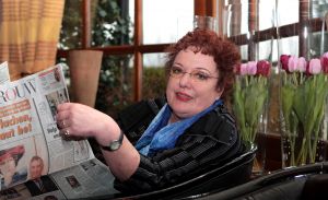 21-02-2008 SHOWBIZZ; ASTRID NIJGH KREEG MOEDERSCHAP DANKZIJ ANONIEME DONOR.
Omdat haar vriendin het zo wilde hield Astrid Nijgh haar donorzoon Jelmer jarenlang buiten de schijnwerpers.Maar na de liefdesbreuk werd het hele leven anders. Deze week het hele verhaal van Astrid Nijgh en haar zoon Jelmer opgetekend door Barbara Plugge in uw weekblad Prive.
foto: Albert den Iseger.