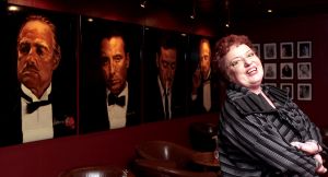 21-02-2008 SHOWBIZZ; ASTRID NIJGH KREEG MOEDERSCHAP DANKZIJ ANONIEME DONOR.
Omdat haar vriendin het zo wilde hield Astrid Nijgh haar donorzoon Jelmer jarenlang buiten de schijnwerpers.Maar na de liefdesbreuk werd het hele leven anders. Deze week het hele verhaal van Astrid Nijgh en haar zoon Jelmer opgetekend door Barbara Plugge in uw weekblad Prive.
foto: Albert den Iseger.