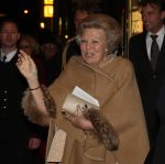 01-02-2008; KONINKLIJK HUIS: JARIGE KONINGIN BEATRIX VIERT SAMEN MET DE JARIGE PRINSES MARGRIET VERJAARDAG IN THEATER CARRE. 
Foto: Albert den Iseger.
