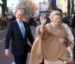 01-02-2008; KONINKLIJK HUIS: JARIGE KONINGIN BEATRIX VIERT SAMEN MET DE JARIGE PRINSES MARGRIET VERJAARDAG IN THEATER CARRE. 
Foto: Albert den Iseger.