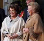 01-02-2008; KONINKLIJK HUIS: JARIGE KONINGIN BEATRIX VIERT SAMEN MET DE JARIGE PRINSES MARGRIET VERJAARDAG IN THEATER CARRE. 
Foto: Albert den Iseger.