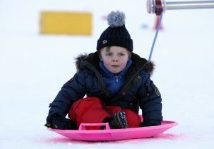 13-02-2008 KONINKLIJK HUIS;  KONINKLIJKE FAMILIE OP WINTERSPORTVAKANTIE IN LECH.
Koningin Beatrix - Prins Willem Alexander - Prinses Maxima met hun kinderen Amalia-Alexia en Ariane en Prins Constantijn met Prinses Laurentien met hun kinderen Eloise-Claus Casimir en Leonore zijn op wintersport vakantie in het prachtige Lech. Alexander en Maxima met hun kinderen verbleven in een gehuurde villa en Koningin Beatrix met Constantijn en Laurentien en de kinderen in hotel Post waar zij al vele jaren de naast gelegen villa huren.
foto: Albert den Iseger.