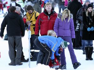 13-02-2008 KONINKLIJK HUIS;  KONINKLIJKE FAMILIE OP WINTERSPORTVAKANTIE IN LECH.
Koningin Beatrix - Prins Willem Alexander - Prinses Maxima met hun kinderen Amalia-Alexia en Ariane en Prins Constantijn met Prinses Laurentien met hun kinderen Eloise-Claus Casimir en Leonore zijn op wintersport vakantie in het prachtige Lech. Alexander en Maxima met hun kinderen verbleven in een gehuurde villa en Koningin Beatrix met Constantijn en Laurentien en de kinderen in hotel Post waar zij al vele jaren de naast gelegen villa huren.
foto: Albert den Iseger.13-02-2008 KONINKLIJK HUIS;  KONINKLIJKE FAMILIE OP WINTERSPORTVAKANTIE IN LECH.
Koningin Beatrix - Prins Willem Alexander - Prinses Maxima met hun kinderen Amalia-Alexia en Ariane en Prins Constantijn met Prinses Laurentien met hun kinderen Eloise-Claus Casimir en Leonore zijn op wintersport vakantie in het prachtige Lech. Alexander en Maxima met hun kinderen verbleven in een gehuurde villa en Koningin Beatrix met Constantijn en Laurentien en de kinderen in hotel Post waar zij al vele jaren de naast gelegen villa huren.
foto: Albert den Iseger.13-02-2008 KONINKLIJK HUIS;  KONINKLIJKE FAMILIE OP WINTERSPORTVAKANTIE IN LECH.
Koningin Beatrix - Prins Willem Alexander - Prinses Maxima met hun kinderen Amalia-Alexia en Ariane en Prins Constantijn met Prinses Laurentien met hun kinderen Eloise-Claus Casimir en Leonore zijn op wintersport vakantie in het prachtige Lech. Alexander en Maxima met hun kinderen verbleven in een gehuurde villa en Koningin Beatrix met Constantijn en Laurentien en de kinderen in hotel Post waar zij al vele jaren de naast gelegen villa huren.
foto: Albert den Iseger.13-02-2008 KONINKLIJK HUIS;  KONINKLIJKE FAMILIE OP WINTERSPORTVAKANTIE IN LECH.
Koningin Beatrix - Prins Willem Alexander - Prinses Maxima met hun kinderen Amalia-Alexia en Ariane en Prins Constantijn met Prinses Laurentien met hun kinderen Eloise-Claus Casimir en Leonore zijn op wintersport vakantie in het prachtige Lech. Alexander en Maxima met hun kinderen verbleven in een gehuurde villa en Koningin Beatrix met Constantijn en Laurentien en de kinderen in hotel Post waar zij al vele jaren de naast gelegen villa huren.
foto: Albert den Iseger.13-02-2008 KONINKLIJK HUIS;  KONINKLIJKE FAMILIE OP WINTERSPORTVAKANTIE IN LECH.
Koningin Beatrix - Prins Willem Alexander - Prinses Maxima met hun kinderen Amalia-Alexia en Ariane en Prins Constantijn met Prinses Laurentien met hun kinderen Eloise-Claus Casimir en Leonore zijn op wintersport vakantie in het prachtige Lech. Alexander en Maxima met hun kinderen verbleven in een gehuurde villa en Koningin Beatrix met Constantijn en Laurentien en de kinderen in hotel Post waar zij al vele jaren de naast gelegen villa huren.
foto: Albert den Iseger.13-02-2008 KONINKLIJK HUIS;  KONINKLIJKE FAMILIE OP WINTERSPORTVAKANTIE IN LECH.
Koningin Beatrix - Prins Willem Alexander - Prinses Maxima met hun kinderen Amalia-Alexia en Ariane en Prins Constantijn met Prinses Laurentien met hun kinderen Eloise-Claus Casimir en Leonore zijn op wintersport vakantie in het prachtige Lech. Alexander en Maxima met hun kinderen verbleven in een gehuurde villa en Koningin Beatrix met Constantijn en Laurentien en de kinderen in hotel Post waar zij al vele jaren de naast gelegen villa huren.
foto: Albert den Iseger.13-02-2008 KONINKLIJK HUIS;  KONINKLIJKE FAMILIE OP WINTERSPORTVAKANTIE IN LECH.
Koningin Beatrix - Prins Willem Alexander - Prinses Maxima met hun kinderen Amalia-Alexia en Ariane en Prins Constantijn met Prinses Laurentien met hun kinderen Eloise-Claus Casimir en Leonore zijn op wintersport vakantie in het prachtige Lech. Alexander en Maxima met hun kinderen verbleven in een gehuurde villa en Koningin Beatrix met Constantijn en Laurentien en de kinderen in hotel Post waar zij al vele jaren de naast gelegen villa huren.
foto: Albert den Iseger.13-02-2008 KONINKLIJK HUIS;  KONINKLIJKE FAMILIE OP WINTERSPORTVAKANTIE IN LECH.
Koningin Beatrix - Prins Willem Alexander - Prinses Maxima met hun kinderen Amalia-Alexia en Ariane en Prins Constantijn met Prinses Laurentien met hun kinderen Eloise-Claus Casimir en Leonore zijn op wintersport vakantie in het prachtige Lech. Alexander en Maxima met hun kinderen verbleven in een gehuurde villa en Koningin Beatrix met Constantijn en Laurentien en de kinderen in hotel Post waar zij al vele jaren de naast gelegen villa huren.
foto: Albert den Iseger.13-02-2008 KONINKLIJK HUIS;  KONINKLIJKE FAMILIE OP WINTERSPORTVAKANTIE IN LECH.
Koningin Beatrix - Prins Willem Alexander - Prinses Maxima met hun kinderen Amalia-Alexia en Ariane en Prins Constantijn met Prinses Laurentien met hun kinderen Eloise-Claus Casimir en Leonore zijn op wintersport vakantie in het prachtige Lech. Alexander en Maxima met hun kinderen verbleven in een gehuurde villa en Koningin Beatrix met Constantijn en Laurentien en de kinderen in hotel Post waar zij al vele jaren de naast gelegen villa huren.
foto: Albert den Iseger.