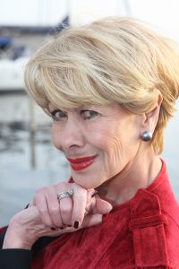 04-02-2009 SHOWBIZZ; RIA VALK VIERT 50 JARIG JUBILEUM ALS ARTIESTE. Veel artiesten waren naar Loosdrecht gekomen om samen met Ria het glas te heffen. Zo was daar haar ontdekker Peter Koelewijn en tal van andere vrienden uit het vak. Ria die tegenwoordig in de buurt van Marbella woont was in haar nopjes over zoveel aandacht en zong voor de aanwezige een prachtig lied. Ook haar dochter Monique en kleindochter Sam waren aanwezig, partner Herman en huisvriend Fred waren blij dat de familie weer in goede gezondheid bij elkaar waren. 
foto: Albert den Iseger.