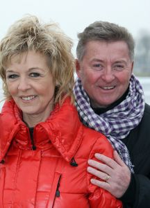 26-02-2010 SHOWBIZZ; ANNY SCHILDER EN JAN KEIZER ALS DUO VERDER. Jan Keizer en Anny Schilder gaan samen verder als duo. Het duo gaat samen weer optreden en een single en een album maken.Ook is er sprake van een tv special. Anny Schilder was van 1976 tot 1984 zangeres van BZN. 3 jaar terug werd BZN opgeheven door een beslissing van Jan Keizer. Binnenkort kunnen de fans weer gaan genieten van alle succesnummers van Jan en Anny.
foto: Albert den Iseger.