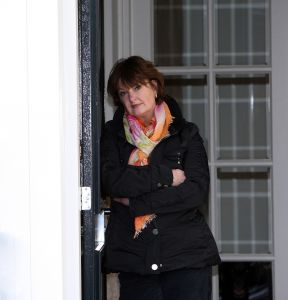 05-02-2010 SHOWBIZZ; PATTY HARPENAU IS BEDROGEN EN GEPLUNDERD DOOR EX ANTOINE. Zo schrijft Yvonne Hoebe deze week in weekblad Prive het aangrijpende verhaal over de scheiding van Patty Harpenau en haar ex echtgenoot Antoine Endtz. Patty die voorheen samen was met Jos Kuijer en ook van hem scheide, heeft voor de zoveelste keer een drama in haar leven. Met een tranen in haar ogen vertelde zij het hele verhaal eenmalig aan Yvonne Hoebe die er een mooi verhaal van maakte wat deze week te lezen is in weekblad Prive.
foto: Albert den Iseger.