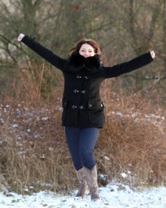 17-02-2010 SHOWBIZZ; SIENEKE PEETERS GAAT NAAR REGINA COELI OM ENGELS TE LEREN. Waarschijnlijk gaat Sieneke binnenkort naar de nonnen toe in Vught om haar engels op een hoger niveau te krijgen. Altijd makkelijk voor straks in Oslo om goed te kunnen communiseren met andere artiesten. In 2007 bracht Sieneke een cd uit met zes covers van hit nummers uit de jaren 1980. Vanaf 11 februari ligt de single SHA-LA-LIE in de winkel en is deze week binnen gekomen op nr. 13 van de top 100. 
foto: Albert den Iseger.
