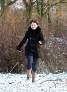 17-02-2010 SHOWBIZZ; SIENEKE PEETERS GAAT NAAR REGINA COELI OM ENGELS TE LEREN. Waarschijnlijk gaat Sieneke binnenkort naar de nonnen toe in Vught om haar engels op een hoger niveau te krijgen. Altijd makkelijk voor straks in Oslo om goed te kunnen communiseren met andere artiesten. In 2007 bracht Sieneke een cd uit met zes covers van hit nummers uit de jaren 1980. Vanaf 11 februari ligt de single SHA-LA-LIE in de winkel en is deze week binnen gekomen op nr. 13 van de top 100. 
foto: Albert den Iseger.
