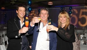 15-02-2011 SHOWBIZZ; JAAP BUIJS WORDT 65 JAAR EN DAAROM EEN FEESTJE. Het was een verrassingsfeestje voor Jaap Buijs georganisserd door zijn zoon en dochter. Hotel Spaander aan de Dijk was omgetoverd in een zeer sfeervol paleisje voor de jarige loco burgemeester van Volendam.
foto: Albert den Iseger