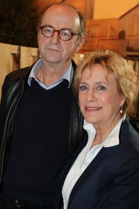 15-02-2011 SHOWBIZZ; LINDA DE MOL EN JEROEN VAN KONINGSBRUGGE SAMEN IN TV SERIE.
Nieuwe Nederlandse comedy IEDEREEN IS GEK OP JACK straks op RTL 4 TE ZIEN.Vanaf 26 Februari zendt RTL 4 dertien afleveringen uit van de komische serie.
foto: Albert den Iseger.