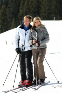 23-02-2011 KONINKLIJK HUIS: KONINKLIJKE FAMILIE OP WINTERSPORT IN LECH.Prins Willem-Alexander, Prinses Maxima,   Prinsessen Amalia, Alexia en Ariana. Koningin Beatrix, Prins Constantijn, Prinses Laurentien, Gravin  Eloise, Claus-Casimir en Leonore,Prinses Mabel en Prins Friso met hun kinderen Luana en Zaria poseerden weer voor de media in het Oostenrijkse Lech.
foto: Albert den Iseger.