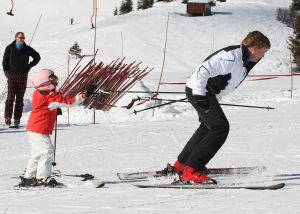23-02-2011 KONINKLIJK HUIS: KONINKLIJKE FAMILIE OP WINTERSPORT IN LECH.Prins Willem-Alexander, Prinses Maxima,   Prinsessen Amalia, Alexia en Ariana. Koningin Beatrix, Prins Constantijn, Prinses Laurentien, Gravin  Eloise, Claus-Casimir en Leonore,Prinses Mabel en Prins Friso met hun kinderen Luana en Zaria poseerden weer voor de media in het Oostenrijkse Lech.
foto: Albert den Iseger.