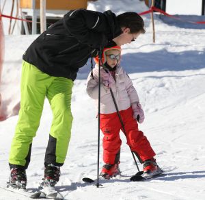 23-02-2011 KONINKLIJK HUIS: KONINKLIJKE FAMILIE OP WINTERSPORT IN LECH.Prins Willem-Alexander, Prinses Maxima,   Prinsessen Amalia, Alexia en Ariana. Koningin Beatrix, Prins Constantijn, Prinses Laurentien, Gravin  Eloise, Claus-Casimir en Leonore,Prinses Mabel en Prins Friso met hun kinderen Luana en Zaria poseerden weer voor de media in het Oostenrijkse Lech.
foto: Albert den Iseger.