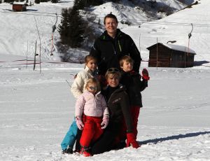 23-02-2011 KONINKLIJK HUIS: KONINKLIJKE FAMILIE OP WINTERSPORT IN LECH.Prins Willem-Alexander, Prinses Maxima,   Prinsessen Amalia, Alexia en Ariana. Koningin Beatrix, Prins Constantijn, Prinses Laurentien, Gravin  Eloise, Claus-Casimir en Leonore,Prinses Mabel en Prins Friso met hun kinderen Luana en Zaria poseerden weer voor de media in het Oostenrijkse Lech.
foto: Albert den Iseger.