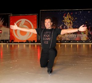 2-2-2011 SHOBIZZ; STERREN SCHITTEREN OP HET IJS. Tien bekende Nederlanders zullen wekelijks samen met hun vaste ice partner een kur schaatsen. Een deskundige jury beoordeelt de prestatie en samen met het publiek welk koppel er wekelijks afvalt. Nance en Gerard Joling presenteren Sterren Dansen op het Ijs.
foto: Albert den Iseger.
