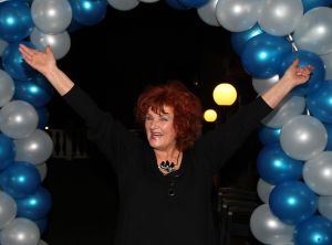 15-02-2011 SHOWBIZZ; JAAP BUIJS WORDT 65 JAAR EN DAAROM EEN FEESTJE. Het was een verrassingsfeestje voor Jaap Buijs georganisserd door zijn zoon en dochter. Hotel Spaander aan de Dijk was omgetoverd in een zeer sfeervol paleisje voor de jarige loco burgemeester van Volendam.
foto: Albert den Iseger