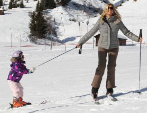 23-02-2011 KONINKLIJK HUIS: KONINKLIJKE FAMILIE OP WINTERSPORT IN LECH.Prins Willem-Alexander, Prinses Maxima,   Prinsessen Amalia, Alexia en Ariana. Koningin Beatrix, Prins Constantijn, Prinses Laurentien, Gravin  Eloise, Claus-Casimir en Leonore,Prinses Mabel en Prins Friso met hun kinderen Luana en Zaria poseerden weer voor de media in het Oostenrijkse Lech.
foto: Albert den Iseger.