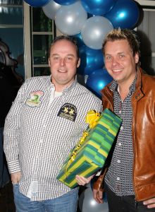 15-02-2011 SHOWBIZZ; JAAP BUIJS WORDT 65 JAAR EN DAAROM EEN FEESTJE. Het was een verrassingsfeestje voor Jaap Buijs georganisserd door zijn zoon en dochter. Hotel Spaander aan de Dijk was omgetoverd in een zeer sfeervol paleisje voor de jarige loco burgemeester van Volendam.
foto: Albert den Iseger