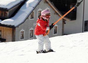 23-02-2011 KONINKLIJK HUIS: KONINKLIJKE FAMILIE OP WINTERSPORT IN LECH.Prins Willem-Alexander, Prinses Maxima,   Prinsessen Amalia, Alexia en Ariana. Koningin Beatrix, Prins Constantijn, Prinses Laurentien, Gravin  Eloise, Claus-Casimir en Leonore,Prinses Mabel en Prins Friso met hun kinderen Luana en Zaria poseerden weer voor de media in het Oostenrijkse Lech.
foto: Albert den Iseger.