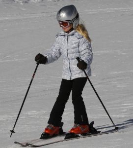23-02-2011 KONINKLIJK HUIS: KONINKLIJKE FAMILIE OP WINTERSPORT IN LECH.Prins Willem-Alexander, Prinses Maxima,   Prinsessen Amalia, Alexia en Ariana. Koningin Beatrix, Prins Constantijn, Prinses Laurentien, Gravin  Eloise, Claus-Casimir en Leonore,Prinses Mabel en Prins Friso met hun kinderen Luana en Zaria poseerden weer voor de media in het Oostenrijkse Lech.
foto: Albert den Iseger.