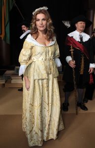 15-02-2012 SHOWBIZZ; BN_ers OP DE FOTO ALS DE NACHTWACHT. De Nachtwacht kwam vandaag 10 minuten tot leven toen 28 BNers figueerden in een levend schilderij van Rembrandt van Rijn. Op de foto staan Jaap Jongbloed-Jan Douwe Kroeske-Harmen Siezen-Giovancan Ostiana-Quinty Trustfull-Richard Krajicek-Ruth Jacott-Nikkie Plessen-Erica Terpstra-Bennie Jolink-Caroline Tensen-Edwin van der Sar-Christophe Haddad-Peter Faber-Joris Lutz-Gaston Starreveld-Anita Witzier-Lauren Verster-Lucille Werner-Nance Coolen-Boris Dittrich-Michael Boogerd-Irene Moors-Loes Luca-Albert Verlinde-Daniel Boissevain-Sipke Jan Bousema-Raemon Sluiter.
foto: Albert den Iseger.