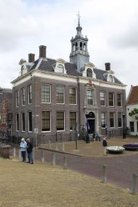 08-02-2012 SHOWBIZZ; SIMON KEIZER EN ZIJN ANNEMARIE TROUWEN DIT JAAR IN EDAM. Weekblad PRIVE kondigde dit al vorig jaar eind Oktober al aan, Nick en zzijn Annemarie trouwen niet in Volendam maar in Edam. Zij zullen trouwen in het Stadhuis van Edam en het feest word aan de overkant gehouden namelijk het Edamse Damhotel.
foto: Albert den Iseger