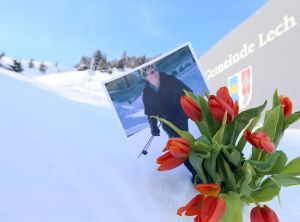 18-02-2013 KONINKLIJK HUIS: KONINKLIJKE FAMILIE IN LECH VOOR WINTERSPORT VAKANTIE.
Lech - In het Oostenrijkse Lech was maandagochtend om 10 uur het fotomoment van de koninklijke familie. Prinses Mabel en haar kinderen waren daar niet bij, maar zij is wel in Lech.
In het kerkje in Lech werd zondagavond een herdenkingsdienst gehouden voor prins Friso die vorig jaar ernstig gewond raakte toen hij onder een lawine terecht kwam. 

Hij ligt nog steeds met ernstig letsel in het ziekenhuis in Londen. Het fotomoment aan het begin van de wintersport vakantie was de laatste voor koningin Beatrix in de hoedanigheid als koningin. Daardoor was er veel meer pers aanwezig dan in voorgaande jaren.
foto: Albert den Iseger.

18-02-2013 KONINKLIJK HUIS: KONINKLIJKE FAMILIE IN LECH VOOR WINTERSPORT VAKANTIE.
Lech - In het Oostenrijkse Lech was maandagochtend om 10 uur het fotomoment van de koninklijke familie. Prinses Mabel en haar kinderen waren daar niet bij, maar zij is wel in Lech.
In het kerkje in Lech werd zondagavond een herdenkingsdienst gehouden voor prins Friso die vorig jaar ernstig gewond raakte toen hij onder een lawine terecht kwam. 

Hij ligt nog steeds met ernstig letsel in het ziekenhuis in Londen. Het fotomoment aan het begin van de wintersport vakantie was de laatste voor koningin Beatrix in de hoedanigheid als koningin. Daardoor was er veel meer pers aanwezig dan in voorgaande jaren.
foto: Albert den Iseger.

18-02-2013 KONINKLIJK HUIS: KONINKLIJKE FAMILIE IN LECH VOOR WINTERSPORT VAKANTIE.
Lech - In het Oostenrijkse Lech was maandagochtend om 10 uur het fotomoment van de koninklijke familie. Prinses Mabel en haar kinderen waren daar niet bij, maar zij is wel in Lech.
In het kerkje in Lech werd zondagavond een herdenkingsdienst gehouden voor prins Friso die vorig jaar ernstig gewond raakte toen hij onder een lawine terecht kwam. 

Hij ligt nog steeds met ernstig letsel in het ziekenhuis in Londen. Het fotomoment aan het begin van de wintersport vakantie was de laatste voor koningin Beatrix in de hoedanigheid als koningin. Daardoor was er veel meer pers aanwezig dan in voorgaande jaren.
foto: Albert den Iseger.

18-02-2013 KONINKLIJK HUIS: KONINKLIJKE FAMILIE IN LECH VOOR WINTERSPORT VAKANTIE.
Lech - In het Oostenrijkse Lech was maandagochtend om 10 uur het fotomoment van de koninklijke familie. Prinses Mabel en haar kinderen waren daar niet bij, maar zij is wel in Lech.
In het kerkje in Lech werd zondagavond een herdenkingsdienst gehouden voor prins Friso die vorig jaar ernstig gewond raakte toen hij onder een lawine terecht kwam. 

Hij ligt nog steeds met ernstig letsel in het ziekenhuis in Londen. Het fotomoment aan het begin van de wintersport vakantie was de laatste voor koningin Beatrix in de hoedanigheid als koningin. Daardoor was er veel meer pers aanwezig dan in voorgaande jaren.
foto: Albert den Iseger.

18-02-2013 KONINKLIJK HUIS: KONINKLIJKE FAMILIE IN LECH VOOR WINTERSPORT VAKANTIE.
Lech - In het Oostenrijkse Lech was maandagochtend om 10 uur het fotomoment van de koninklijke familie. Prinses Mabel en haar kinderen waren daar niet bij, maar zij is wel in Lech.
In het kerkje in Lech werd zondagavond een herdenkingsdienst gehouden voor prins Friso die vorig jaar ernstig gewond raakte toen hij onder een lawine terecht kwam. 

Hij ligt nog steeds met ernstig letsel in het ziekenhuis in Londen. Het fotomoment aan het begin van de wintersport vakantie was de laatste voor koningin Beatrix in de hoedanigheid als koningin. Daardoor was er veel meer pers aanwezig dan in voorgaande jaren.
foto: Albert den Iseger.

18-02-2013 KONINKLIJK HUIS: KONINKLIJKE FAMILIE IN LECH VOOR WINTERSPORT VAKANTIE.
Lech - In het Oostenrijkse Lech was maandagochtend om 10 uur het fotomoment van de koninklijke familie. Prinses Mabel en haar kinderen waren daar niet bij, maar zij is wel in Lech.
In het kerkje in Lech werd zondagavond een herdenkingsdienst gehouden voor prins Friso die vorig jaar ernstig gewond raakte toen hij onder een lawine terecht kwam. 

Hij ligt nog steeds met ernstig letsel in het ziekenhuis in Londen. Het fotomoment aan het begin van de wintersport vakantie was de laatste voor koningin Beatrix in de hoedanigheid als koningin. Daardoor was er veel meer pers aanwezig dan in voorgaande jaren.
foto: Albert den Iseger.

18-02-2013 KONINKLIJK HUIS: KONINKLIJKE FAMILIE IN LECH VOOR WINTERSPORT VAKANTIE.
Lech - In het Oostenrijkse Lech was maandagochtend om 10 uur het fotomoment van de koninklijke familie. Prinses Mabel en haar kinderen waren daar niet bij, maar zij is wel in Lech.
In het kerkje in Lech werd zondagavond een herdenkingsdienst gehouden voor prins Friso die vorig jaar ernstig gewond raakte toen hij onder een lawine terecht kwam. 

Hij ligt nog steeds met ernstig letsel in het ziekenhuis in Londen. Het fotomoment aan het begin van de wintersport vakantie was de laatste voor koningin Beatrix in de hoedanigheid als koningin. Daardoor was er veel meer pers aanwezig dan in voorgaande jaren.
foto: Albert den Iseger.

18-02-2013 KONINKLIJK HUIS: KONINKLIJKE FAMILIE IN LECH VOOR WINTERSPORT VAKANTIE.
Lech - In het Oostenrijkse Lech was maandagochtend om 10 uur het fotomoment van de koninklijke familie. Prinses Mabel en haar kinderen waren daar niet bij, maar zij is wel in Lech.
In het kerkje in Lech werd zondagavond een herdenkingsdienst gehouden voor prins Friso die vorig jaar ernstig gewond raakte toen hij onder een lawine terecht kwam. 

Hij ligt nog steeds met ernstig letsel in het ziekenhuis in Londen. Het fotomoment aan het begin van de wintersport vakantie was de laatste voor koningin Beatrix in de hoedanigheid als koningin. Daardoor was er veel meer pers aanwezig dan in voorgaande jaren.
foto: Albert den Iseger.
