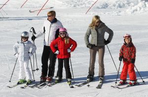 18-02-2013 KONINKLIJK HUIS: KONINKLIJKE FAMILIE IN LECH VOOR WINTERSPORT VAKANTIE.
Lech - In het Oostenrijkse Lech was maandagochtend om 10 uur het fotomoment van de koninklijke familie. Prinses Mabel en haar kinderen waren daar niet bij, maar zij is wel in Lech.
In het kerkje in Lech werd zondagavond een herdenkingsdienst gehouden voor prins Friso die vorig jaar ernstig gewond raakte toen hij onder een lawine terecht kwam. 

Hij ligt nog steeds met ernstig letsel in het ziekenhuis in Londen. Het fotomoment aan het begin van de wintersport vakantie was de laatste voor koningin Beatrix in de hoedanigheid als koningin. Daardoor was er veel meer pers aanwezig dan in voorgaande jaren.
foto: Albert den Iseger.