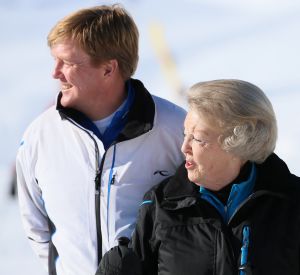 18-02-2013 KONINKLIJK HUIS: KONINKLIJKE FAMILIE IN LECH VOOR WINTERSPORT VAKANTIE.
Lech - In het Oostenrijkse Lech was maandagochtend om 10 uur het fotomoment van de koninklijke familie. Prinses Mabel en haar kinderen waren daar niet bij, maar zij is wel in Lech.
In het kerkje in Lech werd zondagavond een herdenkingsdienst gehouden voor prins Friso die vorig jaar ernstig gewond raakte toen hij onder een lawine terecht kwam. 

Hij ligt nog steeds met ernstig letsel in het ziekenhuis in Londen. Het fotomoment aan het begin van de wintersport vakantie was de laatste voor koningin Beatrix in de hoedanigheid als koningin. Daardoor was er veel meer pers aanwezig dan in voorgaande jaren.
foto: Albert den Iseger.