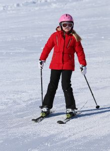 18-02-2013 KONINKLIJK HUIS: KONINKLIJKE FAMILIE IN LECH VOOR WINTERSPORT VAKANTIE.
Lech - In het Oostenrijkse Lech was maandagochtend om 10 uur het fotomoment van de koninklijke familie. Prinses Mabel en haar kinderen waren daar niet bij, maar zij is wel in Lech.
In het kerkje in Lech werd zondagavond een herdenkingsdienst gehouden voor prins Friso die vorig jaar ernstig gewond raakte toen hij onder een lawine terecht kwam. 

Hij ligt nog steeds met ernstig letsel in het ziekenhuis in Londen. Het fotomoment aan het begin van de wintersport vakantie was de laatste voor koningin Beatrix in de hoedanigheid als koningin. Daardoor was er veel meer pers aanwezig dan in voorgaande jaren.
foto: Albert den Iseger.