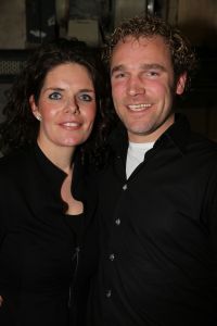12-02-2014 SHOWBIZZ; BOEREN FEESTJE WAS ER EEN ZONDER MELK. Veel boeren uit het programma B.Z.V. waren naar Utrecht gekomen om met elkaar een flink biertje te drinken, te lachen en vooral te kijken naar de duizend vrouwen die waren komen opdraven. Het was een KNAL feest waarvan Yvon Jaspers rode oortjes kreeg.
foto: Albert den Iseger.