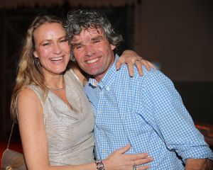 12-02-2014 SHOWBIZZ; BOEREN FEESTJE WAS ER EEN ZONDER MELK. Veel boeren uit het programma B.Z.V. waren naar Utrecht gekomen om met elkaar een flink biertje te drinken, te lachen en vooral te kijken naar de duizend vrouwen die waren komen opdraven. Het was een KNAL feest waarvan Yvon Jaspers rode oortjes kreeg.
foto: Albert den Iseger.