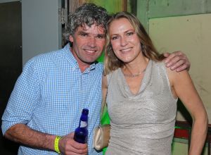 12-02-2014 SHOWBIZZ; BOEREN FEESTJE WAS ER EEN ZONDER MELK. Veel boeren uit het programma B.Z.V. waren naar Utrecht gekomen om met elkaar een flink biertje te drinken, te lachen en vooral te kijken naar de duizend vrouwen die waren komen opdraven. Het was een KNAL feest waarvan Yvon Jaspers rode oortjes kreeg.
foto: Albert den Iseger.