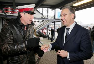 20-02-2014 SHOWBIZZ; WILLEM VAN HANEGEM IS JARIG_ 70 JAAR EN HIJ VIERT HET MET VRIENDEN.
foto: Albert den Iseger