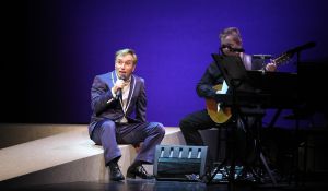 23-02-2015 SHOWBIZZ; PHILIPPE ELAN-RENEE VAN WEGBERG-JOB BOVELANDER IN VIVA LA FRANCE. Een charmate avond vol herkenning met repertoire uit vele decennia. Een ware Tour de France. foto- Albert den Iseger