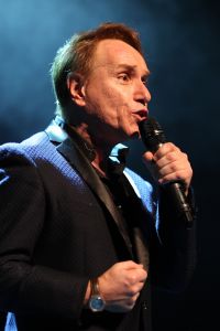 23-02-2015 SHOWBIZZ; PHILIPPE ELAN-RENEE VAN WEGBERG-JOB BOVELANDER IN VIVA LA FRANCE. Een charmate avond vol herkenning met repertoire uit vele decennia. Een ware Tour de France. foto- Albert den Iseger
