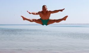 16-02-2017 SHOWBIZ; YURI VAN GELDER VERTELD NU ECHT ALLES. Yuri en zijn vriendin Katarina waren op vakantie in Egypte. Albert den Iseger en Frank Waals zochten hun op in bloedheet Hurghada. 
foto: Albert den Iseger
