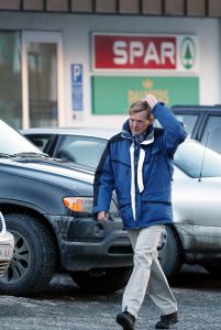 22-02-2003 KONINKLIJKHUIS: BEATRIX MAXIMA EN ALEX HEERLIJK OP SKIVAKANTIE IN LECH. Het Oostenrijkse Lech was weer de lokatie waar de leden van het Koningshuis van Nederland hun ski vakantie aan het vieren zijn. Nu waren er Alex en Maxima en Beatrix ze verbleven in het Hotel de Post.
Foto: Albert den Iseger.