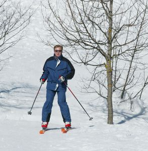22-02-2003 KONINKLIJKHUIS: BEATRIX MAXIMA EN ALEX HEERLIJK OP SKIVAKANTIE IN LECH. Het Oostenrijkse Lech was weer de lokatie waar de leden van het Koningshuis van Nederland hun ski vakantie aan het vieren zijn. Nu waren er Alex en Maxima en Beatrix ze verbleven in het Hotel de Post.
Foto: Albert den Iseger.
