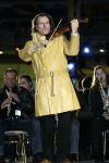 23-01-2006 SHOWBIZZ: TROS MUZIEKFEEST OP HET IJS IN HET THIALF TE HEERENVEEN.De grootste familie van Nederland wist alle grote namen weer naar Heerenveen te krijgen voor een spetterend optreden. Andre Rieu- Charlene- Djumbo,-Jannes-Jan Smit-Imca Marina-Top Stars-Marianne Weber-Wolter Kroes-BZN-Frans Bauer-Belle Perez-Koos Alberts en George Baker waren met schaatsen aanwezig voor een pracht avondje Tros muziek.
foto: Albert den Iseger.