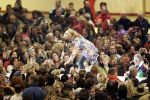 23-01-2006 SHOWBIZZ: TROS MUZIEKFEEST OP HET IJS IN HET THIALF TE HEERENVEEN.De grootste familie van Nederland wist alle grote namen weer naar Heerenveen te krijgen voor een spetterend optreden. Andre Rieu- Charlene- Djumbo,-Jannes-Jan Smit-Imca Marina-Top Stars-Marianne Weber-Wolter Kroes-BZN-Frans Bauer-Belle Perez-Koos Alberts en George Baker waren met schaatsen aanwezig voor een pracht avondje Tros muziek.
foto: Albert den Iseger.