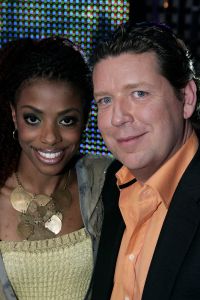 21-01-2006 SHOWBIZZ; VOOR CHRISTON IS IDOLS 2006 VOORBIJ. Christon kreeg vanavond de minste stemmen en kon zijn koffers pakken.Vanavond kregen niet drie maar vier idols een plaatsje op de  gevreesde krukken.Christon-Ellen-Aaron en Marescha. Nog acht idols zijn in de race namelijk Floortje-Aaron-Angelique-Raffaela-Harm-Marescha-Ellen en Serge. Opmerkelijk is de niet geslaagde combinatie van Martijn Krabbe en Chantal Janzen, er is totaal geen chemie tussen beide en een lachje is een zeldzaamheid in de live uitzending die elke zaterdag avond door meer dan 1.5 miljoen mensen word bekeken.
foto; Albert den Iseger.